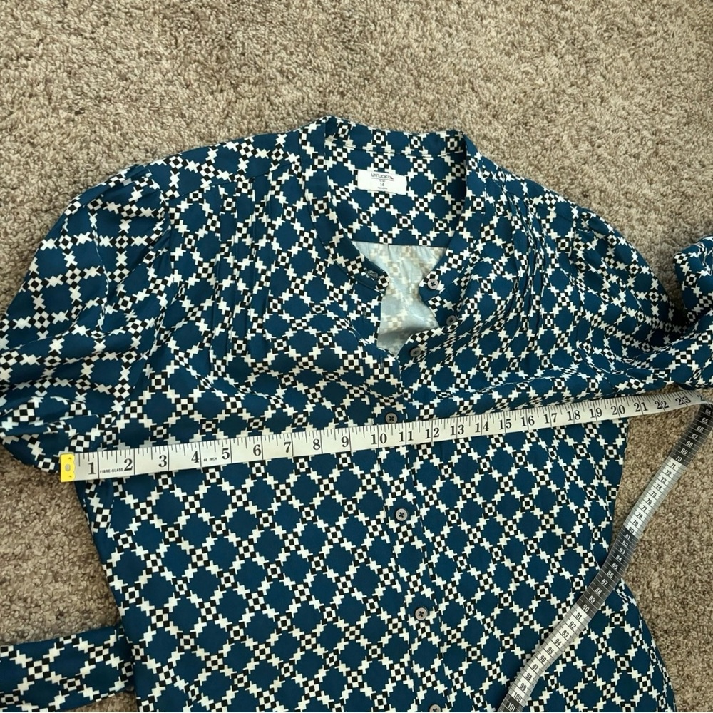 UNTUCKit Blue A-Line Wrap Dress with Bishop Sleeves - Picture 6 of 7